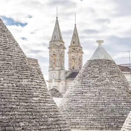 Trulli With Garden Dora *