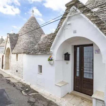 Trulli With Garden Dora *