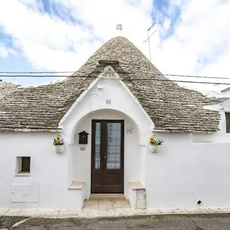 Trulli With Garden Dora * Alberobello