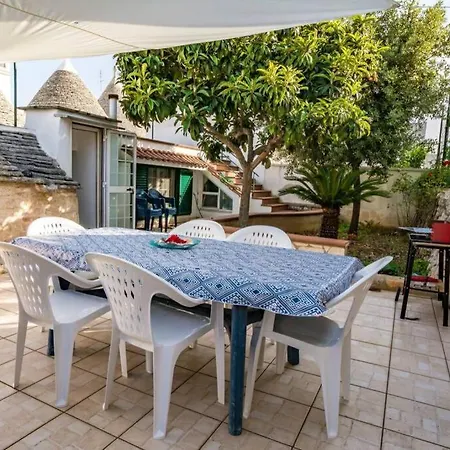 Trulli With Garden Dora Apartment